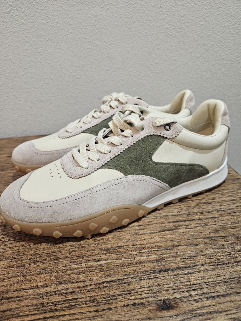 Vince Men's Low-Top Sneakers in Cream, Olive, and Tan